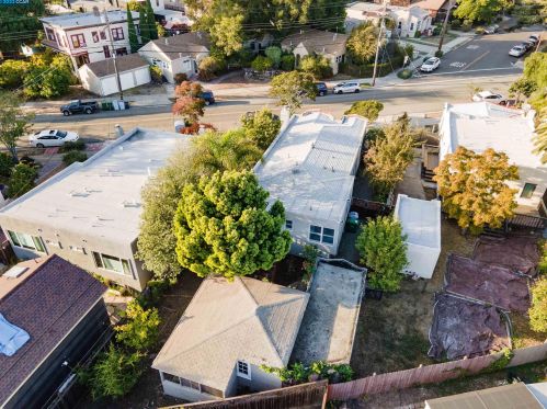 1368 Hopkins St, Berkeley CA 94707-2634 exterior