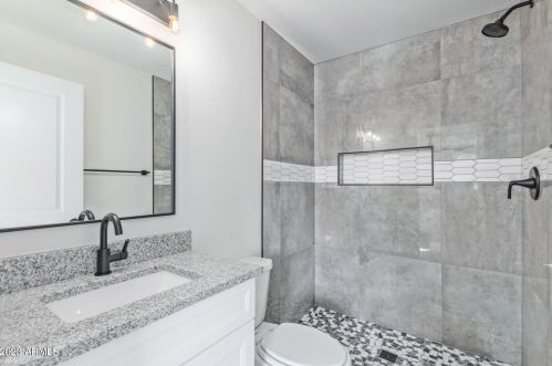 3437 Acoma Dr, Phoenix AZ 85032-4830 exterior