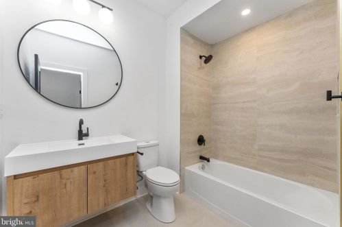 4473 Fleming St, Philadelphia PA 19128-4808 exterior