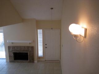 7064 Greenway Chase St, Houston TX  77072-2147 exterior