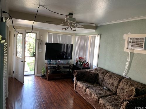 8818 Dunbar St, Bellflower CA 90706-4312 exterior