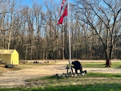 4951 118 Ave, Fennville MI 49408-9539 exterior