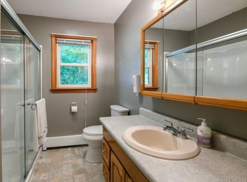 199 Oak Ave, Torrington CT 06790-6824 exterior