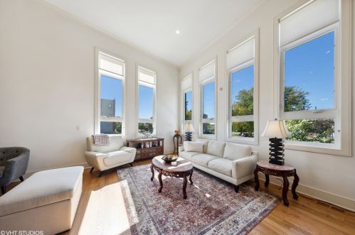 4223 Vincennes Ave, Chicago IL  60653-2928 exterior