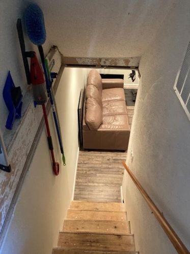 1142 Hartford Ave, Providence RI 02919-7111 exterior