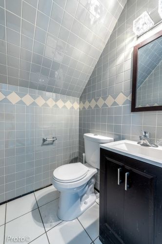 8017 Sacramento Ave, Chicago IL  60652-2732 exterior