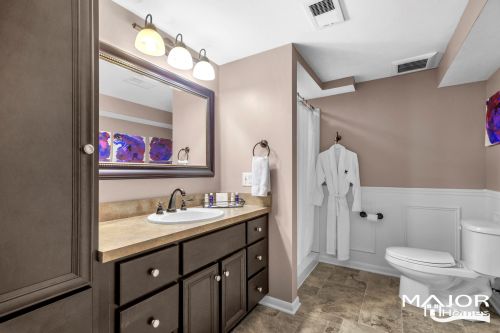 4010 Chamberlain Ave, Grand Rapids MI 49508-2615 exterior