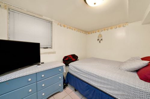 2252 Lawndale Ave, Chicago IL 60629-4345 exterior