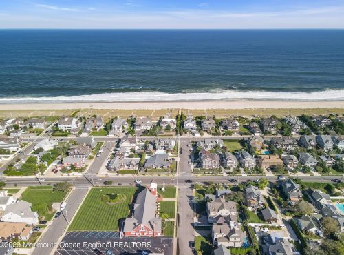 767 Ave, Point Pleasant Beach NJ 08742-5315 exterior