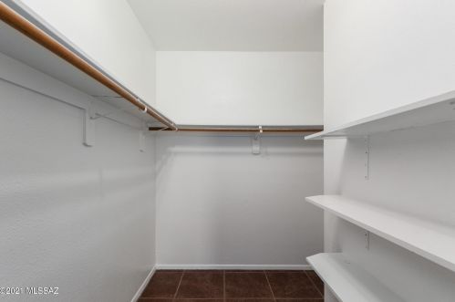 4975 Bellevue St, Tucson AZ 85712-4913 exterior