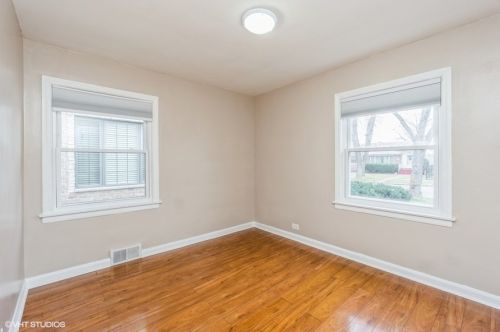 6300 Karlov Ave, Chicago IL 60652-3122 exterior