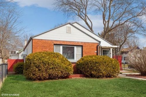 4006 Thurston Ave, Milwaukee, WI 53209-3953