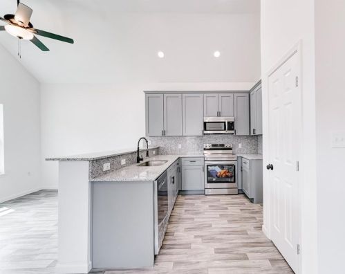 16401 Eastchase, Montgomery TX 77316-6703 exterior