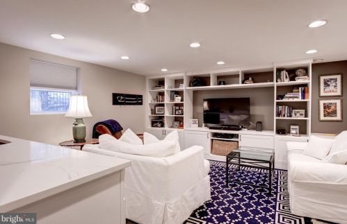 1307 Corbin Pl, Washington DC 20002 exterior