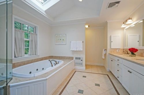 62 Greenwich Rd, Armonk NY 10504-2314 exterior