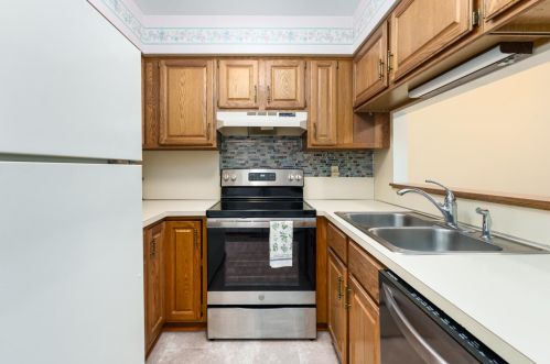 5190 Grn Mdw Rd, Kalamazoo MI 49009-1262 exterior