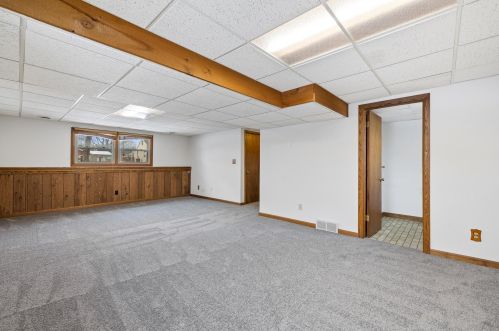 5946 33, Milwaukee WI 53221-4724 exterior