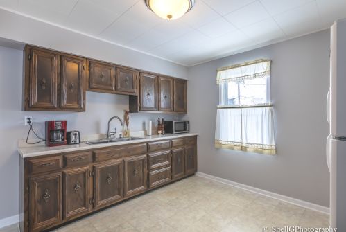 1201 Agnes Ave, Joliet IL 60435-3916 exterior