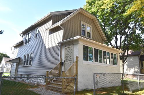 1939 18th St, Milwaukee WI  53205-1646 exterior