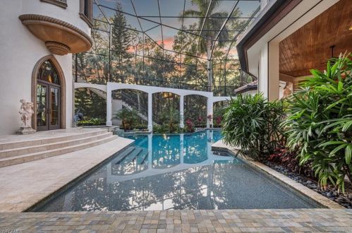 4453 Brynwood Dr, Naples FL 34119-8413 exterior