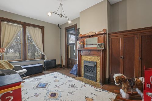 2126 Juneau Ave, Milwaukee WI 53233-1119 exterior