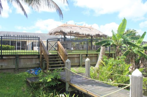 458 Camelotdr, Fort Pierce FL 34983-1763 exterior