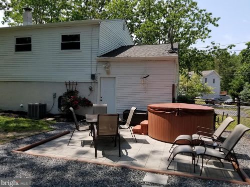 402 Wisconsin Trl, Browns Mills NJ 08015-5621 exterior