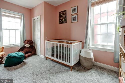 565 Martin St, Philadelphia PA  19128-1620 exterior