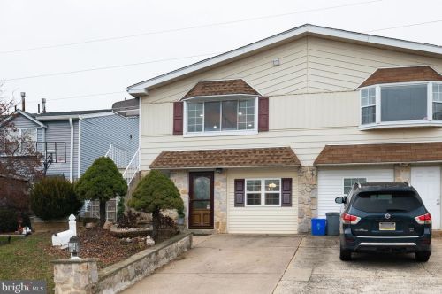 8122 Dorcas St, Philadelphia PA 19111-4112 exterior