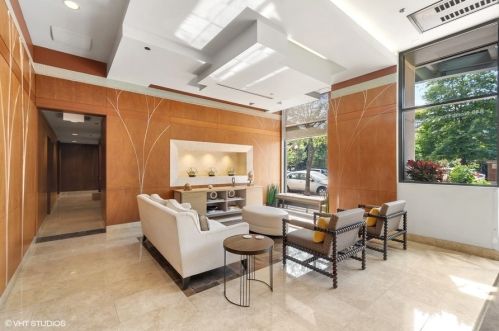 849 Franklin St, Chicago IL  60610-8793 exterior