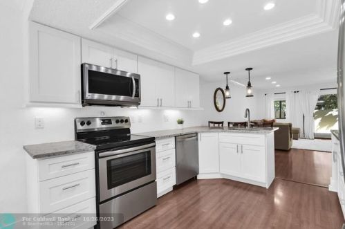 1330 13 St, Boca Raton FL 33486-5323 exterior