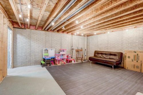 2953 95th St, Milwaukee WI  53227-3613 exterior