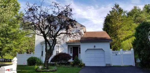 70 Meadow Dr, Red Bank, NJ 07702