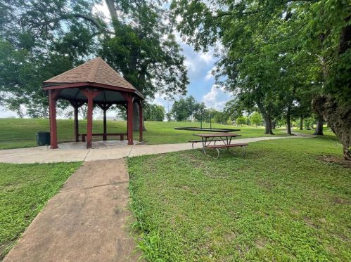 32727 Westminster Dr, Fulshear TX 77441-4097 exterior