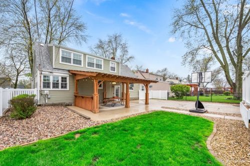 1307 Oneida St, Joliet IL 60435-6731 exterior