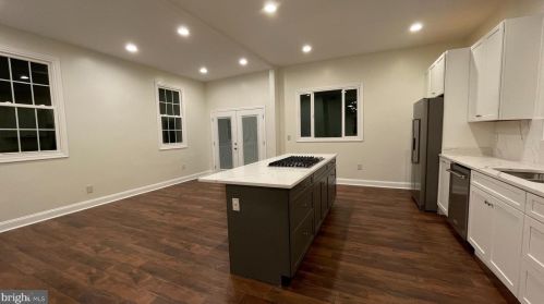 827 Philadelphia Ave, Silver Spring MD  20910-4935 exterior