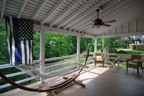 2 Ridge Dr, Berkeley Heights NJ  07922-2110 exterior