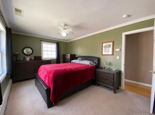 41 Grieb Trl, Wallingford CT 06492-2616 exterior