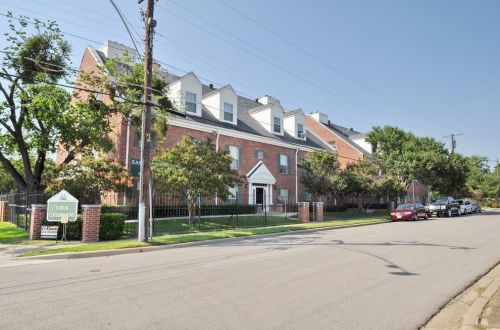 3701 Cedarplaza Ln, Dallas TX  75209-6255 exterior