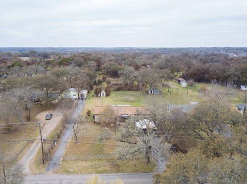 7404 Forest Wood Rd, Austin, TX 78745-6220