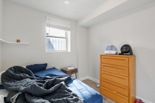 1702 Wolcott Ave, Chicago IL 60636-2126 exterior