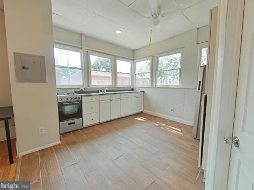 1422 Diamond St, Philadelphia PA 19122-1721 exterior