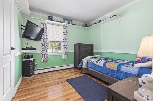 76 Grissom Way, Hauppauge NY 11788-4416 exterior