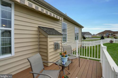 296 Friendly Dr, Hanover PA 17331 exterior