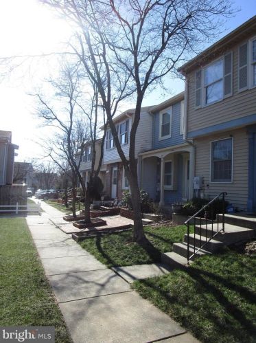 6 Avonshire Ct, Silver Spring MD  20904-6711 exterior