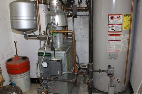 195 Swinton Ave, Bronx NY 10465-1920 exterior