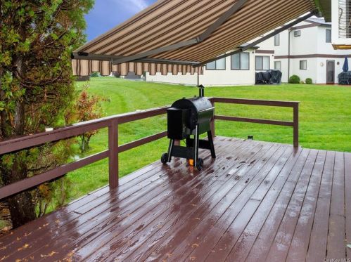 7 Mnr Mews, Middletown NY 10940-3549 exterior