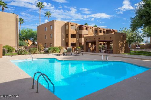 1810 Blacklidge Dr, Tucson AZ  85719-2772 exterior