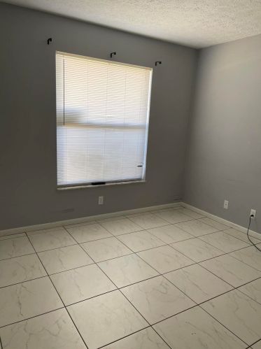 126 Thornhill Dr, Fort Pierce FL  34984-4463 exterior