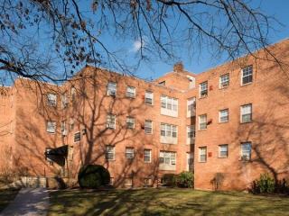 1339 Fort Stevens Dr, Washington DC  20011-5050 exterior